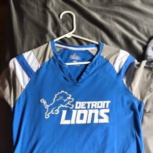 lions t-shirt vneck jersey sleeves